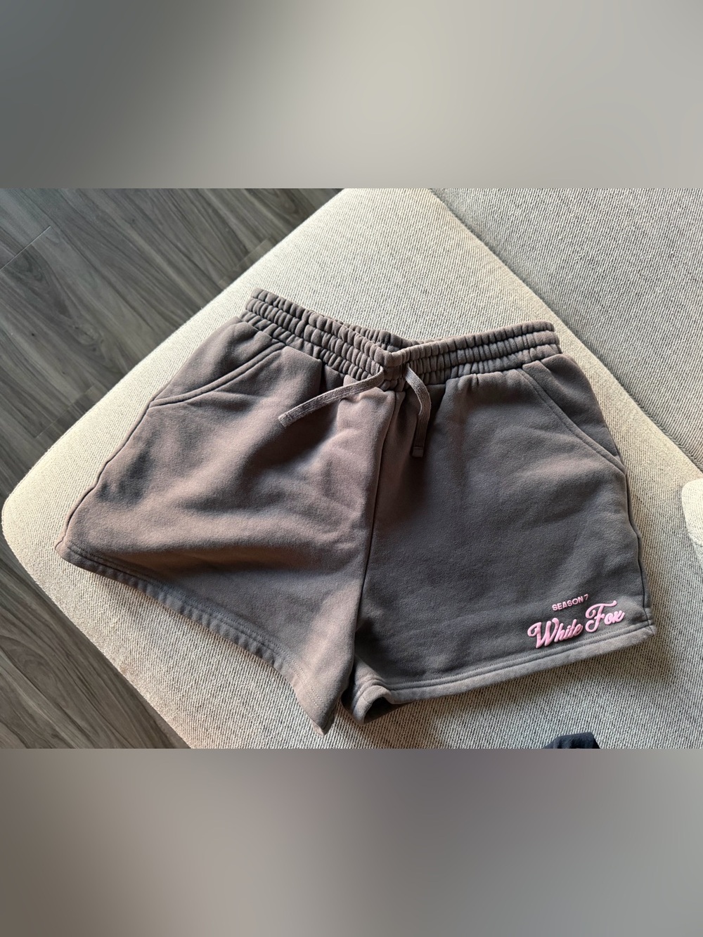 White Fox grey shorts M